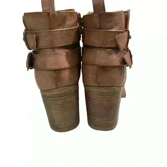Torrid Size 7 Ankle Boots with Buckles  Brown Faux Leather Gently Used Comfy - Picture 5 of 6
